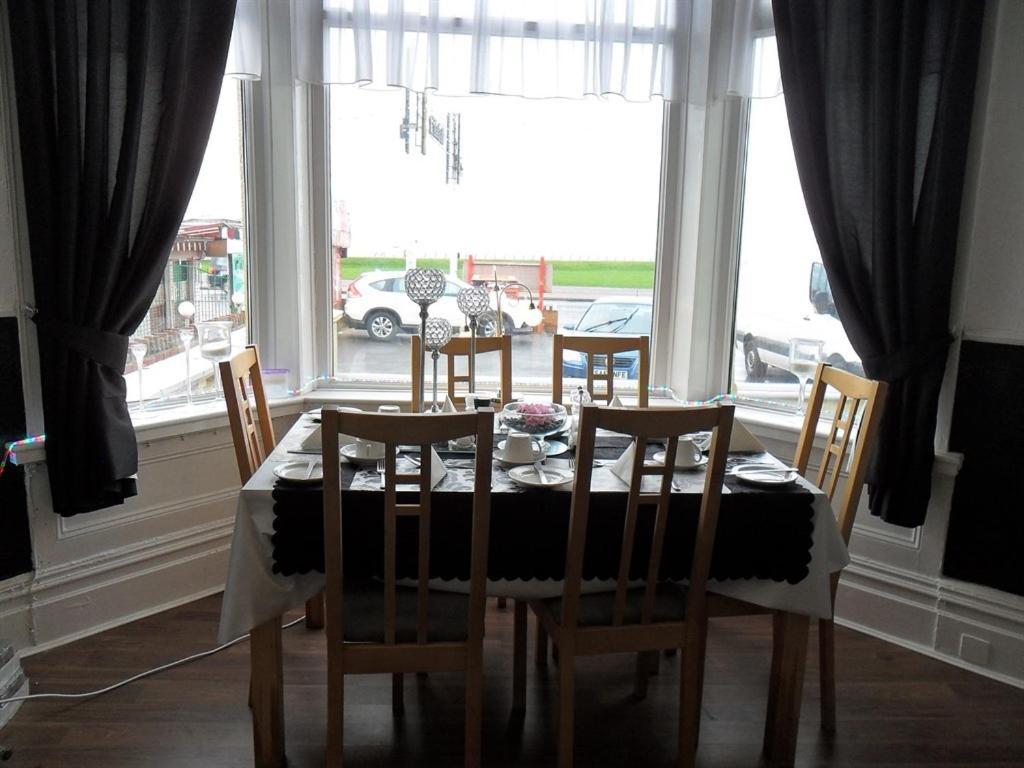 Anzy Panzy Hotel And Apartments