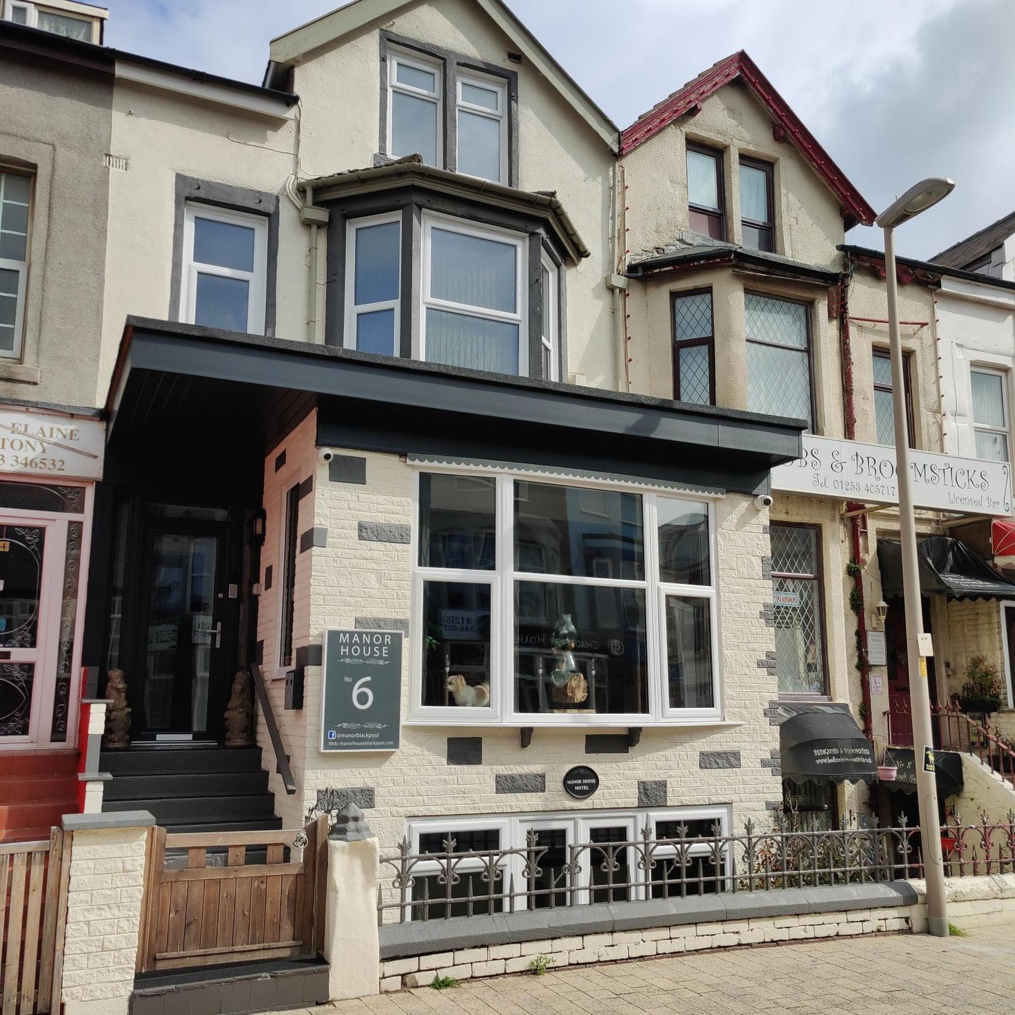 Manor House Bed & Breakfast - Blackpool