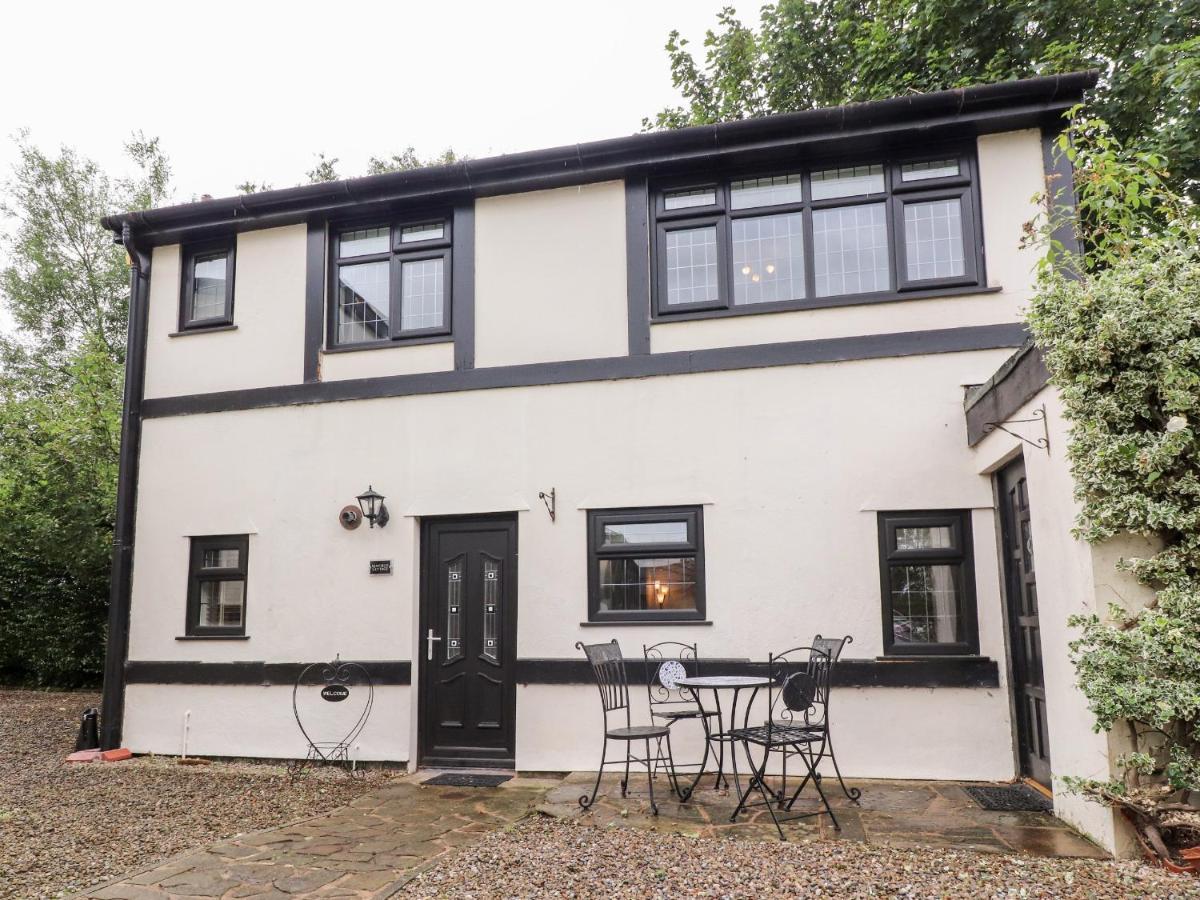 Mayfield Cottage - Blackpool