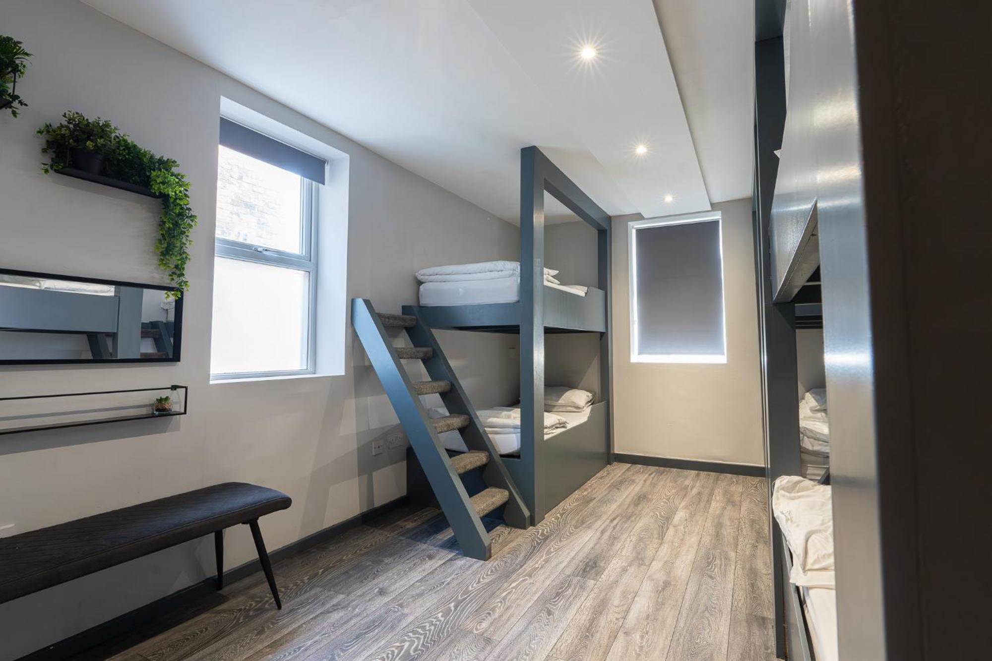 Vibe Holiday Apartments - Blackpool