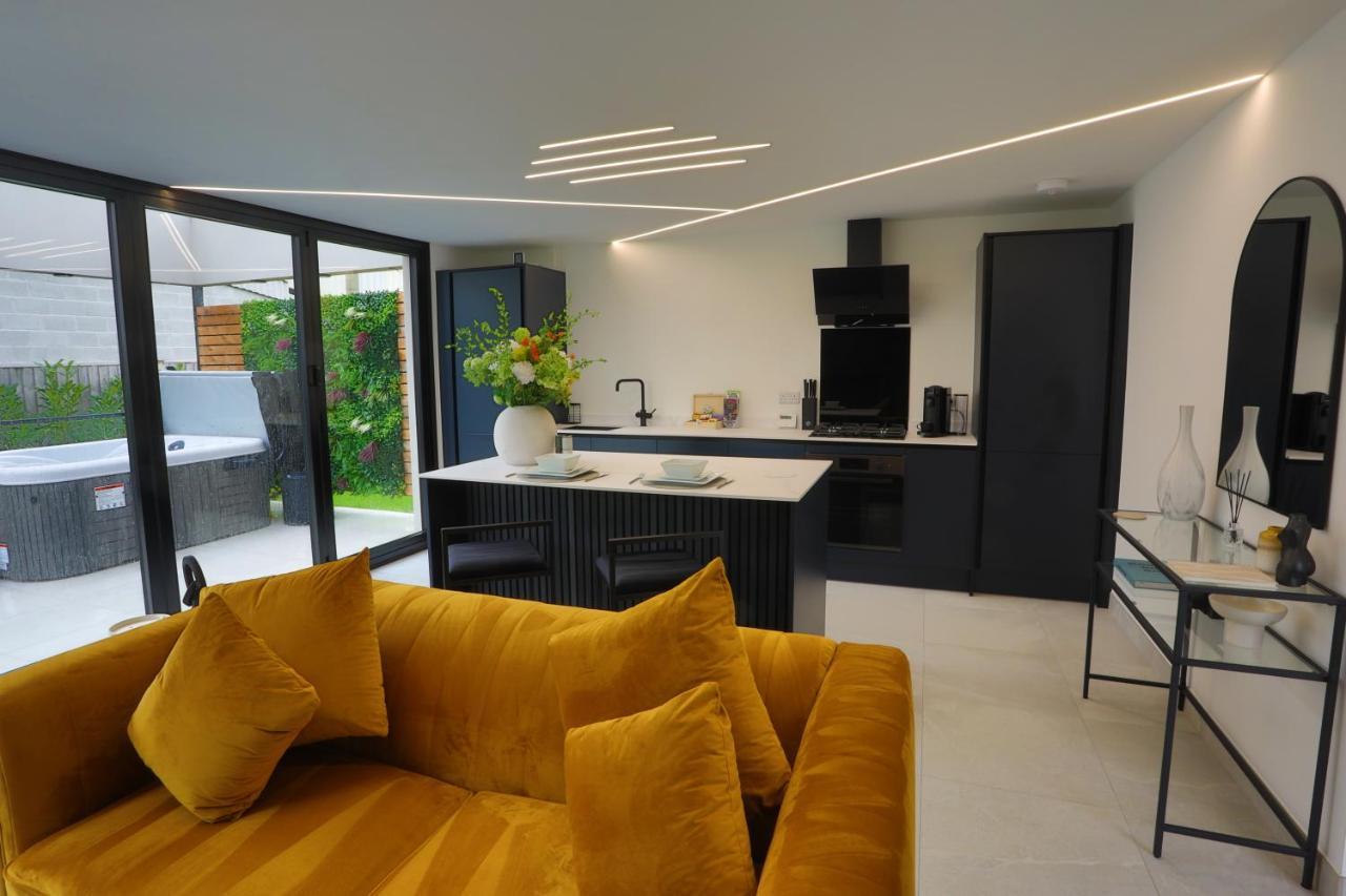 99 At Lynian Farm Villa - Blackpool