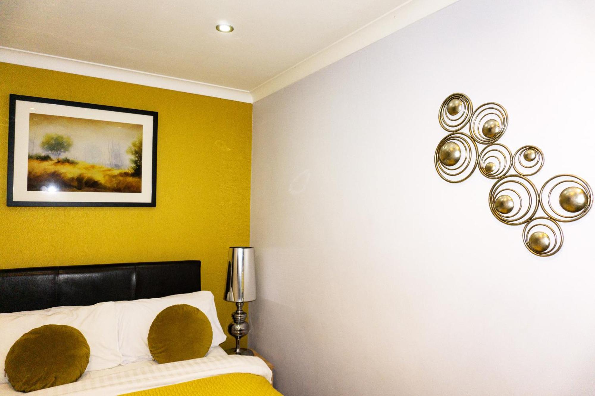 Kenley Hotel