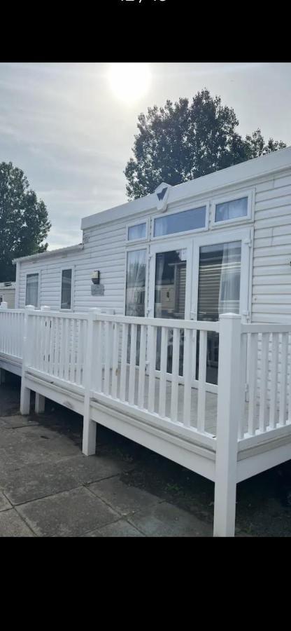3 Bedroom Luxury Caravan Haven, Marton Mere - Blackpool