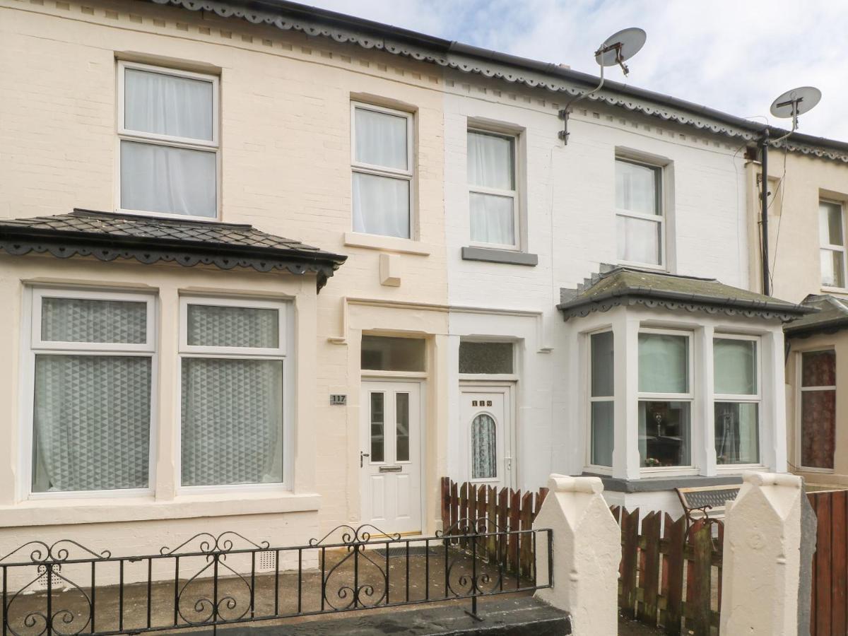 St Heliers Villa - Blackpool