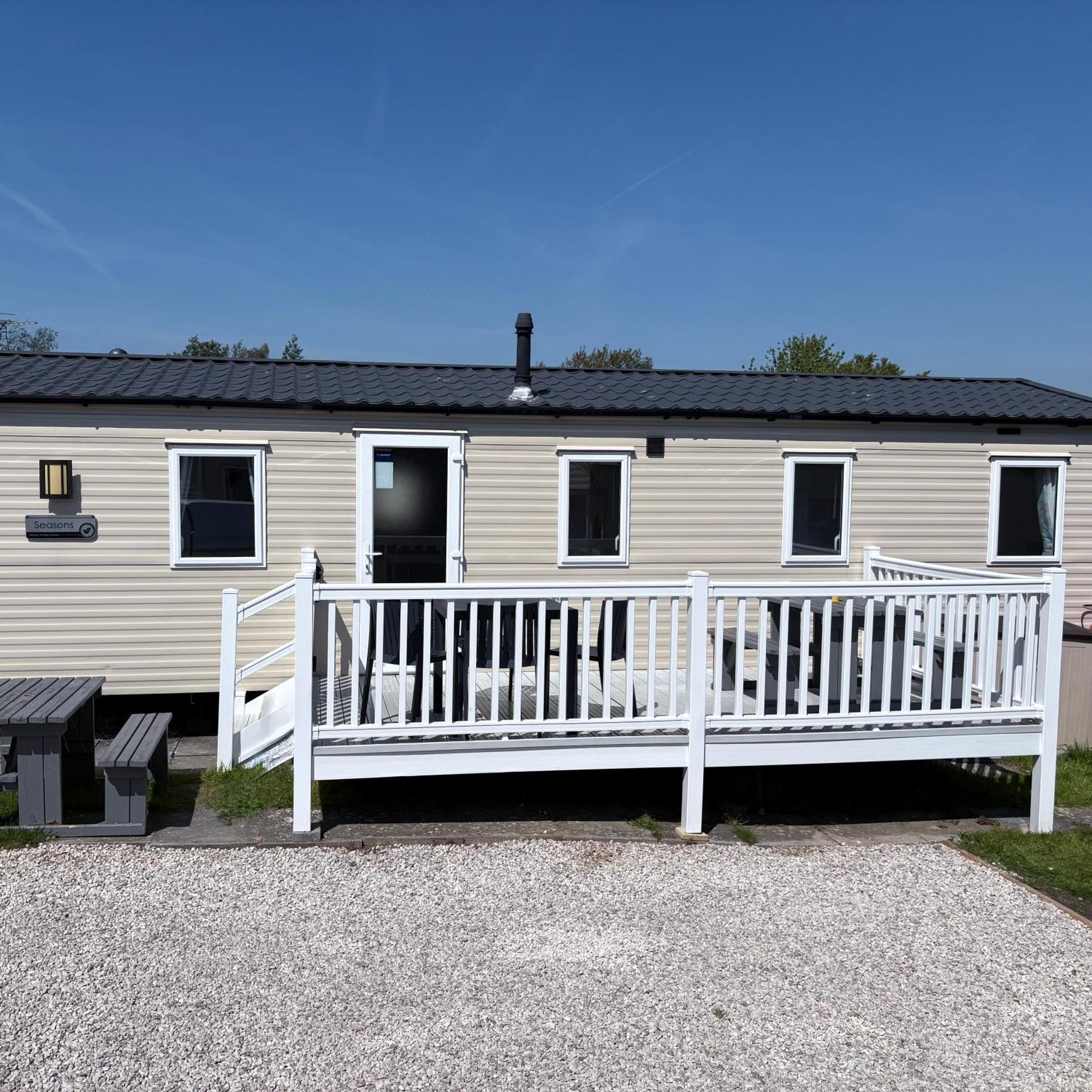 Mccanns Caravan Marton Mere